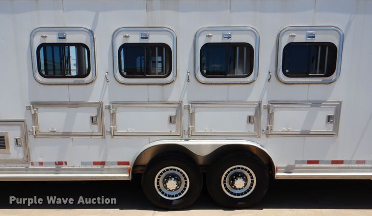 image for item IA9772 2002 Cherokee Industries  livestock trailer