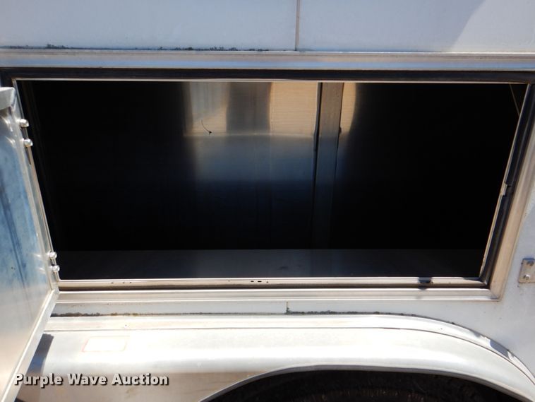 image for item IA9772 2002 Cherokee Industries  livestock trailer