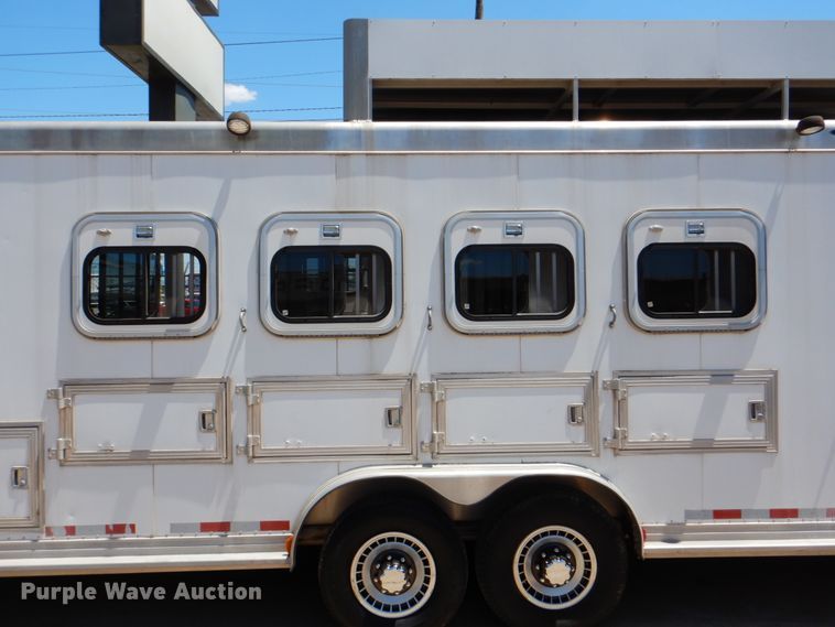 image for item IA9772 2002 Cherokee Industries  livestock trailer