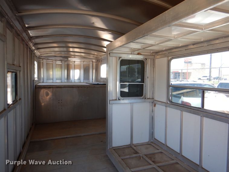 image for item IA9772 2002 Cherokee Industries  livestock trailer