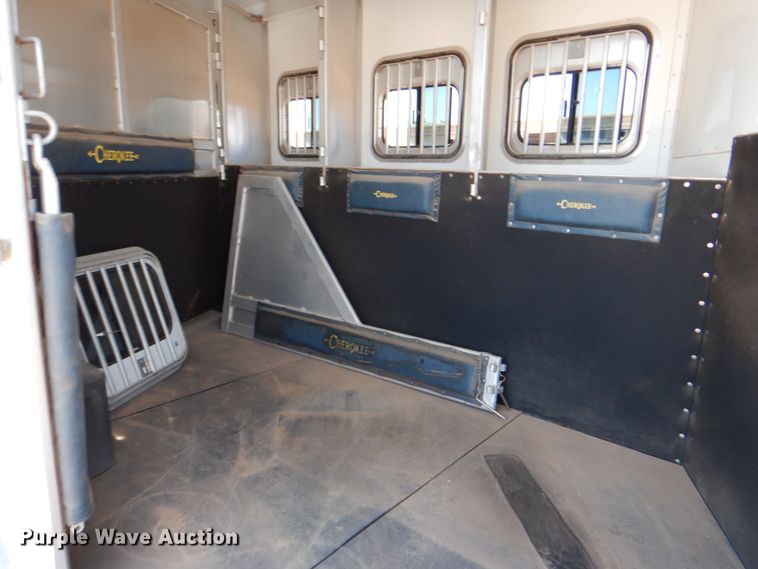 image for item IA9772 2002 Cherokee Industries  livestock trailer