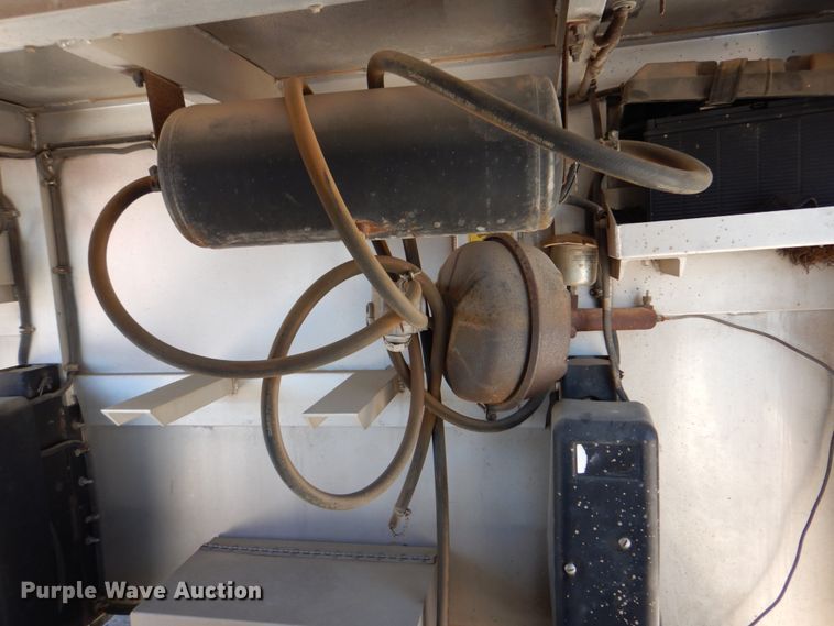 image for item IA9772 2002 Cherokee Industries  livestock trailer