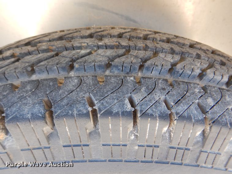 image for item IA9772 2002 Cherokee Industries  livestock trailer