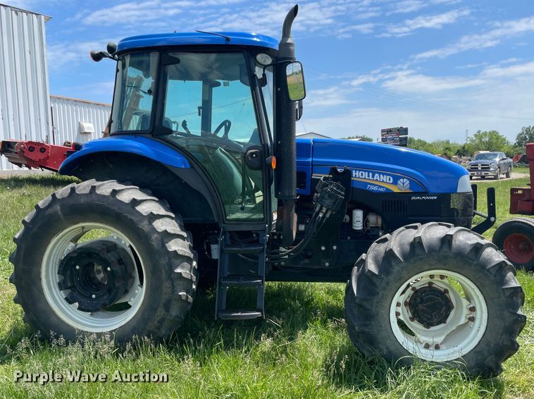 image for item IC9263 2013 New Holland TS6.140  MFWD tractor
