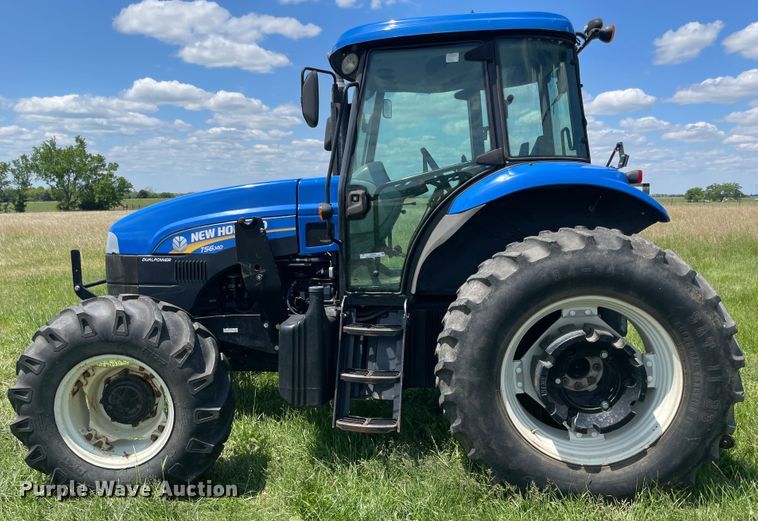 image for item IC9263 2013 New Holland TS6.140  MFWD tractor