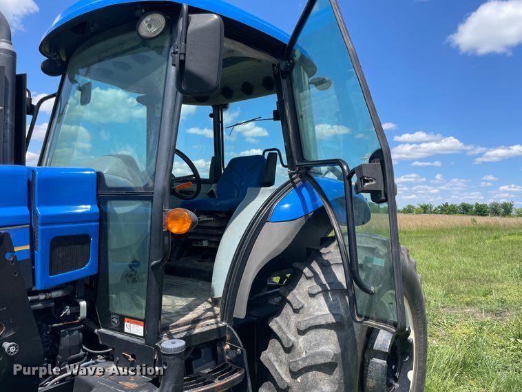 image for item IC9263 2013 New Holland TS6.140  MFWD tractor