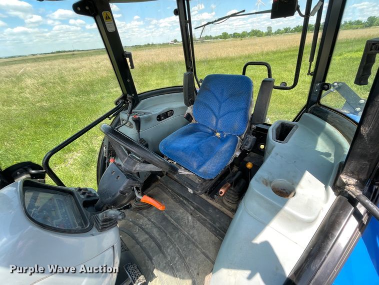 image for item IC9263 2013 New Holland TS6.140  MFWD tractor