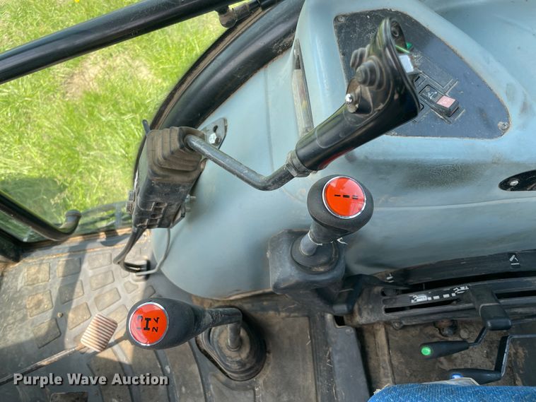 image for item IC9263 2013 New Holland TS6.140  MFWD tractor