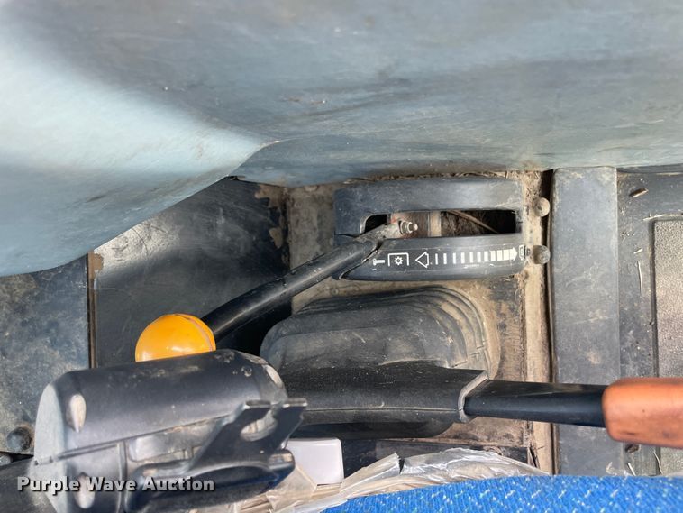 image for item IC9263 2013 New Holland TS6.140  MFWD tractor