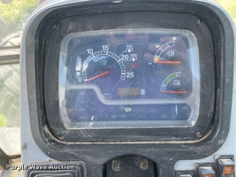 image for item IC9263 2013 New Holland TS6.140  MFWD tractor