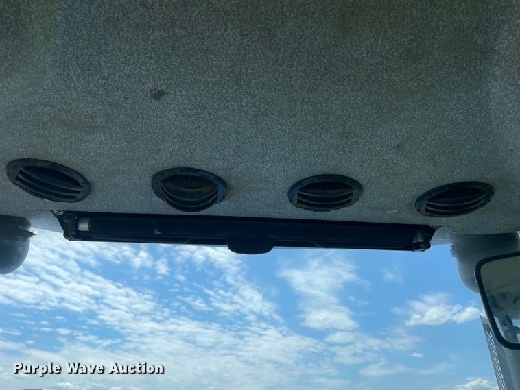 image for item IC9263 2013 New Holland TS6.140  MFWD tractor