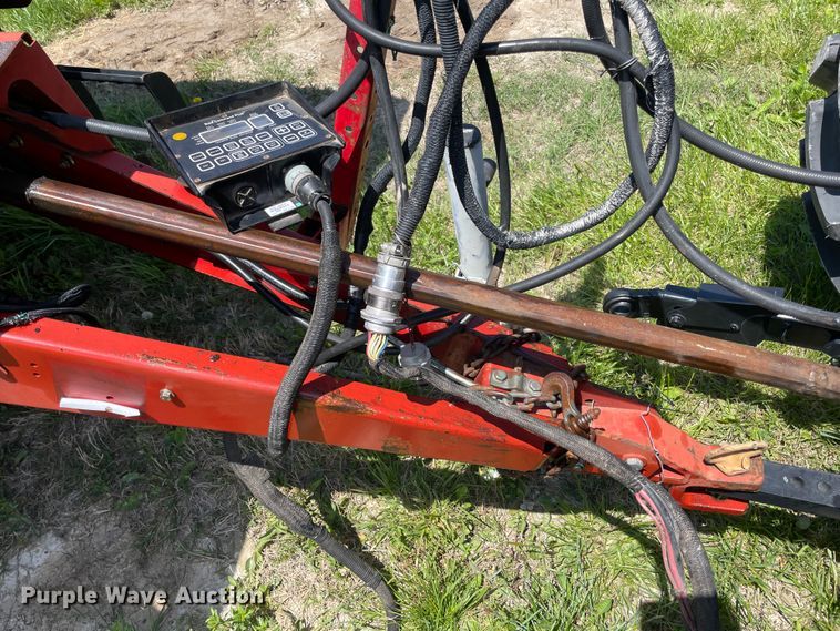 image for item IC9264 2005 New Holland BR780  round baler