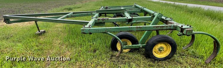 image for item IC9321 John Deere  chisel