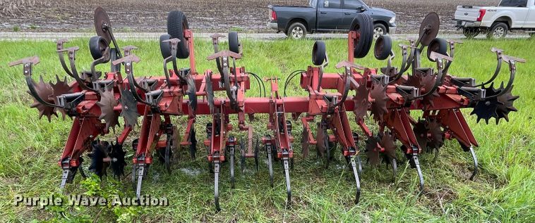 image for item IC9322 Case IH  row crop cultivator
