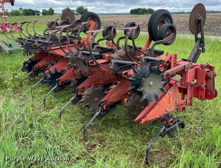 image for item IC9322 Case IH  row crop cultivator