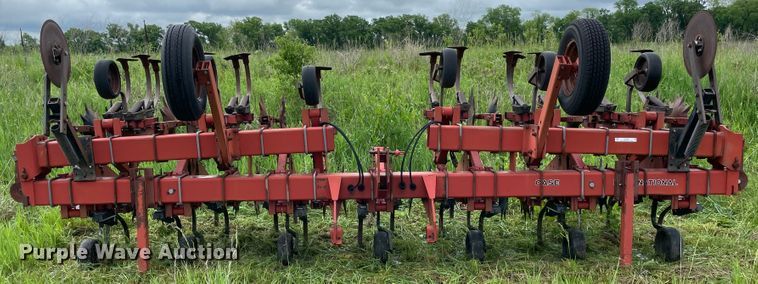 image for item IC9322 Case IH  row crop cultivator
