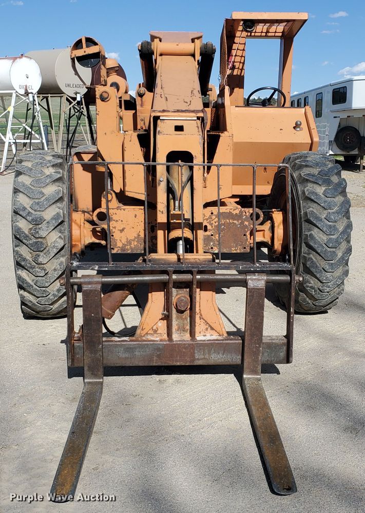 image for item IH9272 Lull 844B Highlander  telehandler