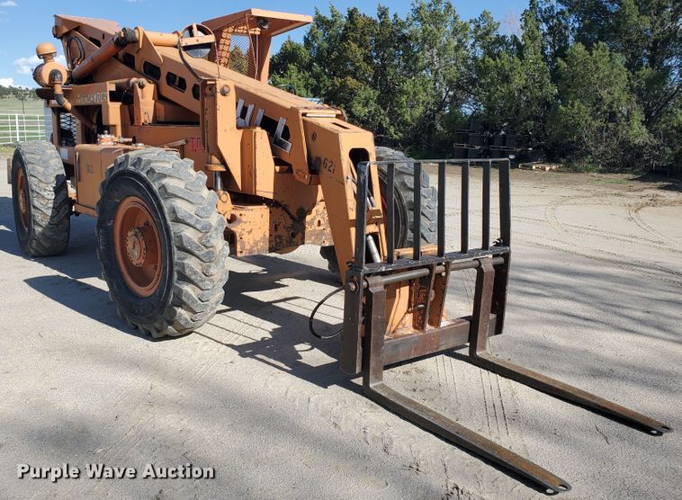 image for item IH9272 Lull 844B Highlander  telehandler