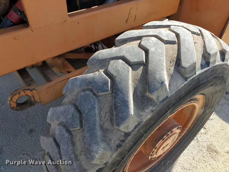 image for item IH9272 Lull 844B Highlander  telehandler