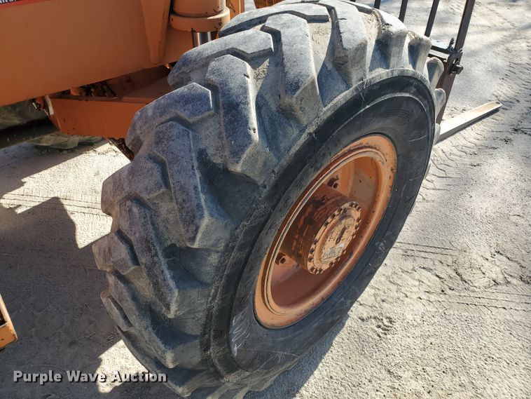 image for item IH9272 Lull 844B Highlander  telehandler