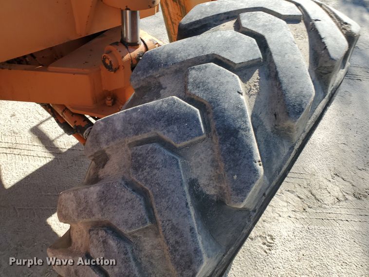 image for item IH9272 Lull 844B Highlander  telehandler