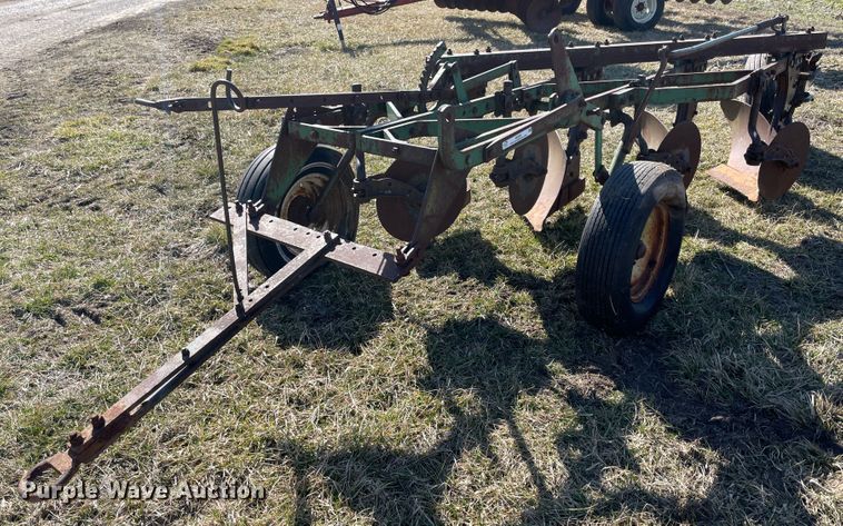 image for item II9259 John Deere 416  four bottom plow