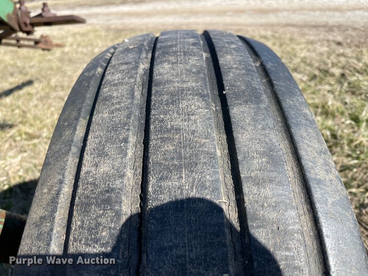 image for item II9259 John Deere 416  four bottom plow