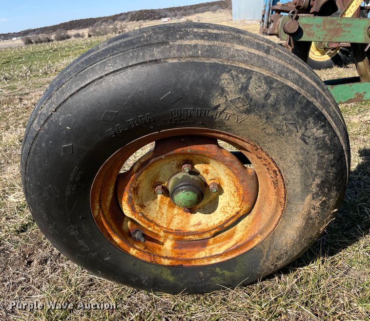 image for item II9259 John Deere 416  four bottom plow