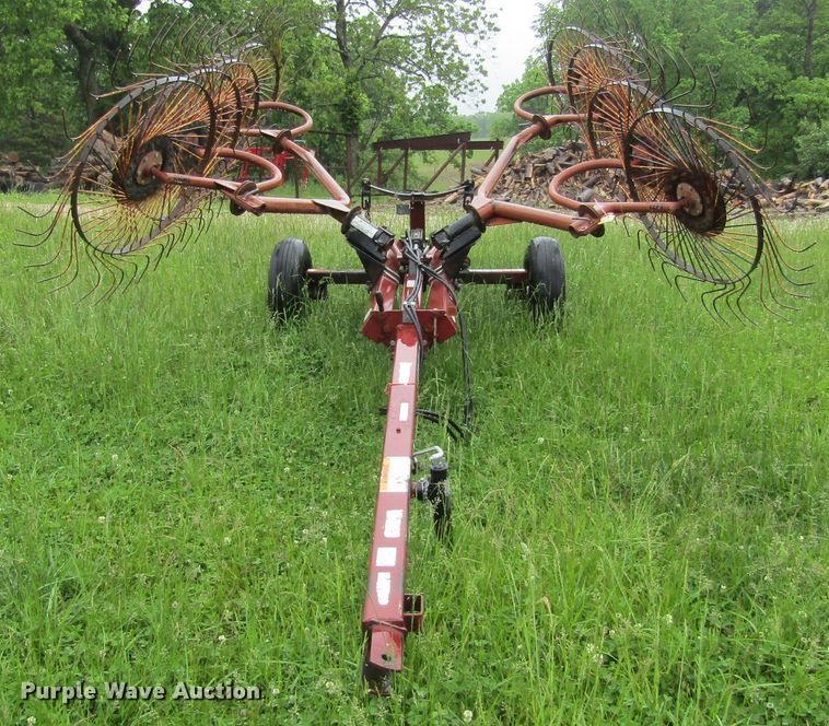 image for item IL9372 M&W RC456  hay rake