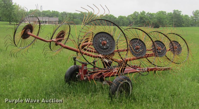 image for item IL9372 M&W RC456  hay rake