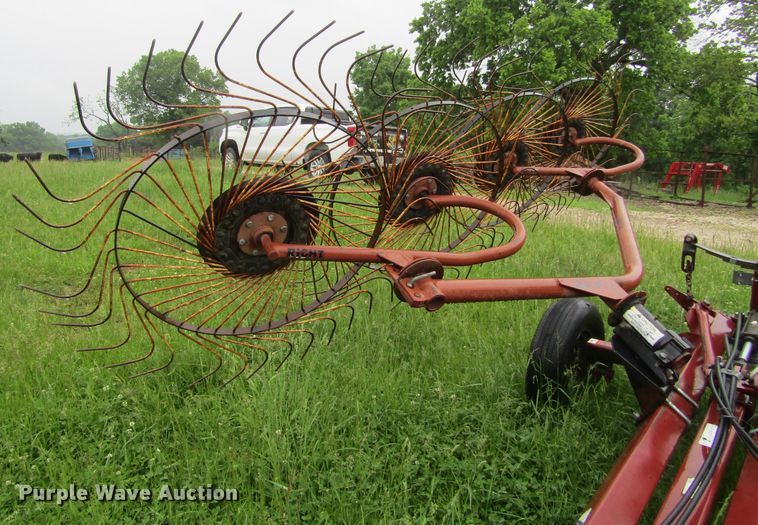 image for item IL9372 M&W RC456  hay rake