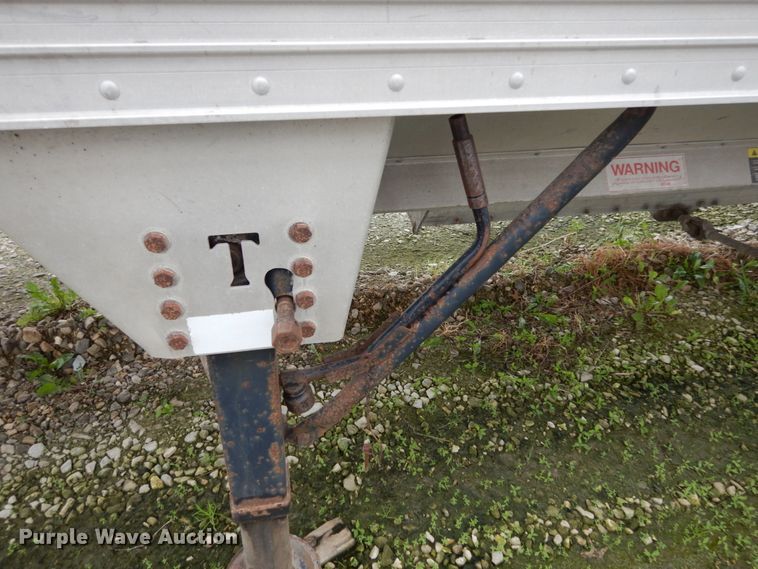 image for item IL9428 2004 Timpte  grain trailer