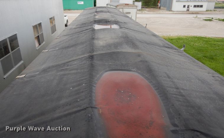 image for item IL9428 2004 Timpte  grain trailer