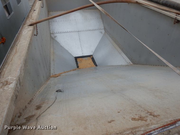 image for item IL9428 2004 Timpte  grain trailer