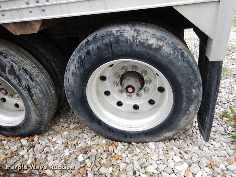 image for item IL9428 2004 Timpte  grain trailer