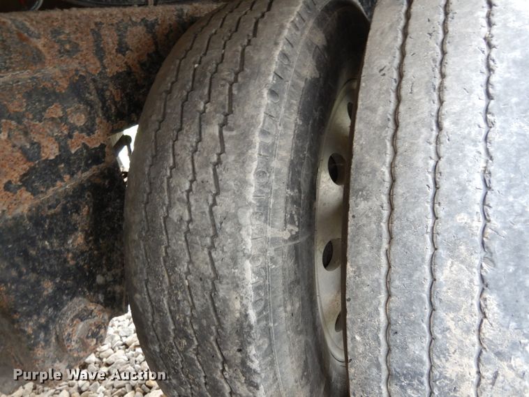 image for item IL9428 2004 Timpte  grain trailer