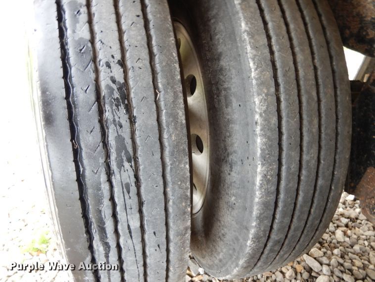 image for item IL9428 2004 Timpte  grain trailer