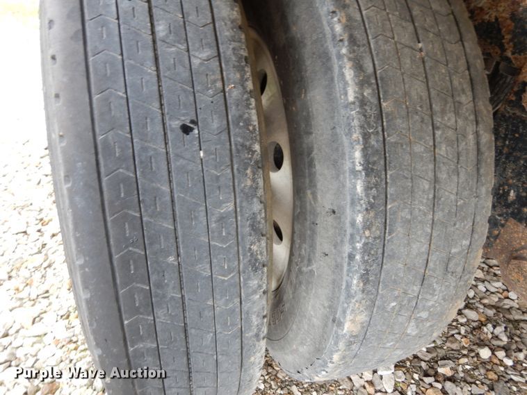 image for item IL9428 2004 Timpte  grain trailer