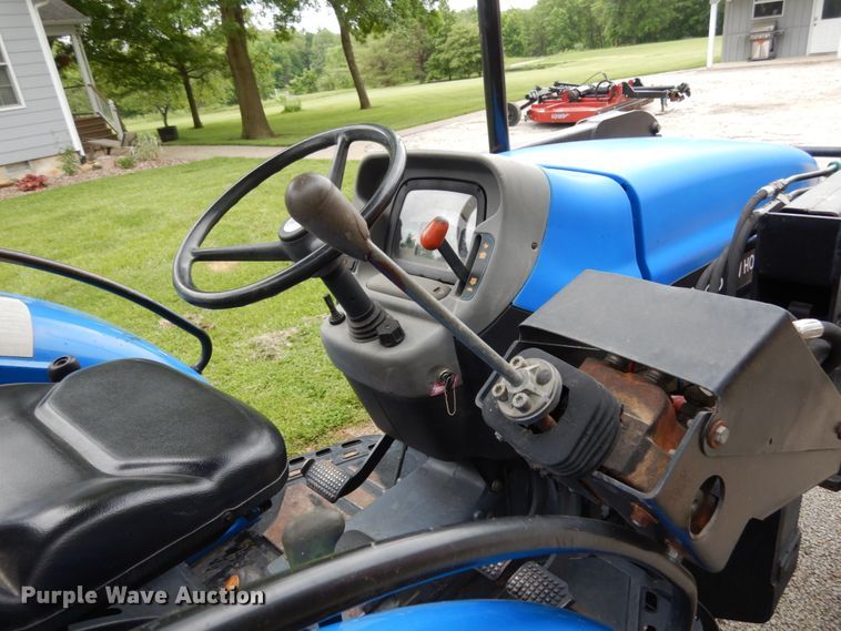 image for item IL9431 2001 New Holland TN65  MFWD tractor
