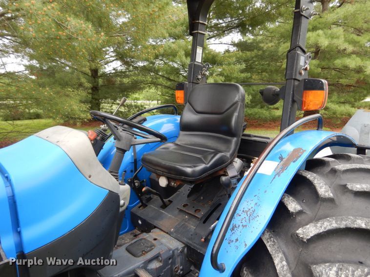 image for item IL9431 2001 New Holland TN65  MFWD tractor