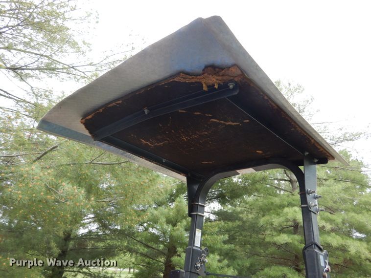 image for item IL9431 2001 New Holland TN65  MFWD tractor