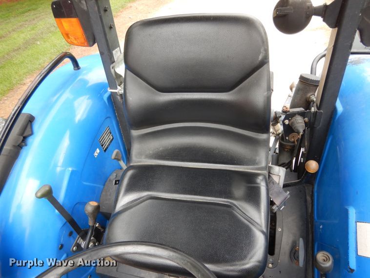 image for item IL9431 2001 New Holland TN65  MFWD tractor