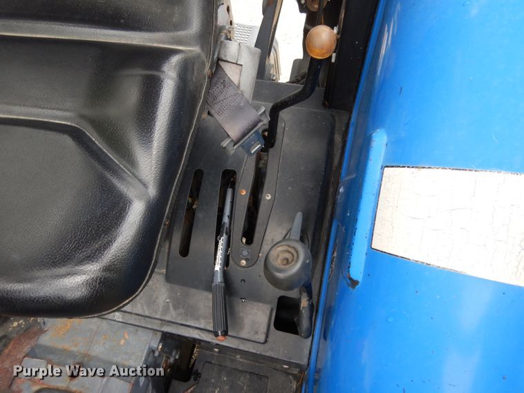 image for item IL9431 2001 New Holland TN65  MFWD tractor