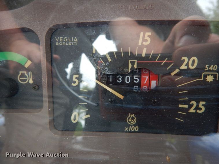 image for item IL9431 2001 New Holland TN65  MFWD tractor