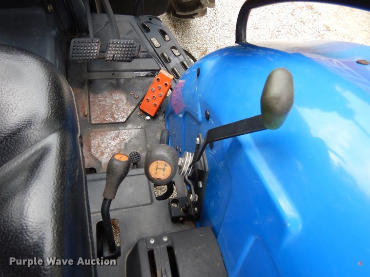 image for item IL9431 2001 New Holland TN65  MFWD tractor