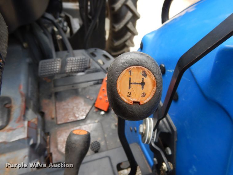 image for item IL9431 2001 New Holland TN65  MFWD tractor