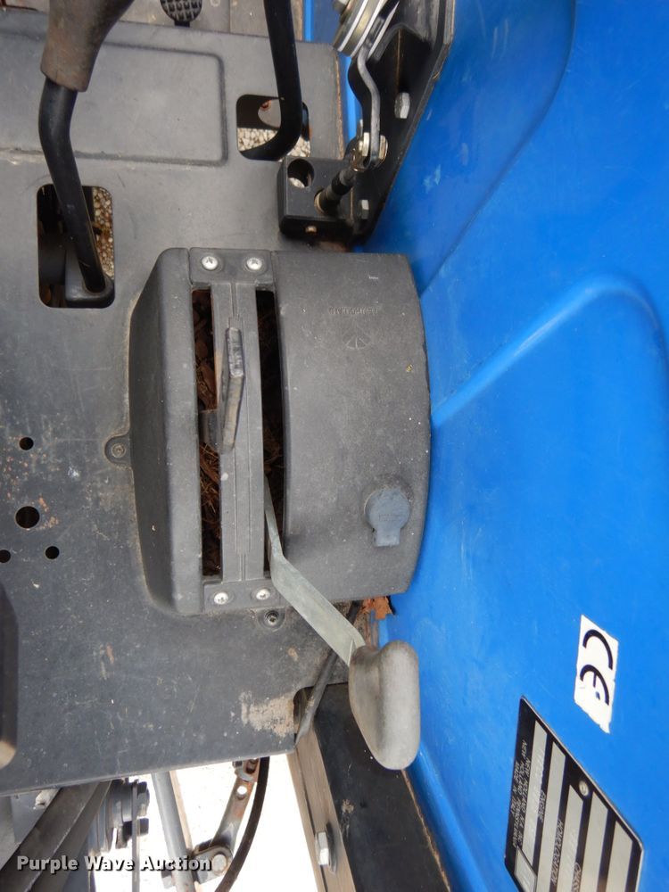 image for item IL9431 2001 New Holland TN65  MFWD tractor