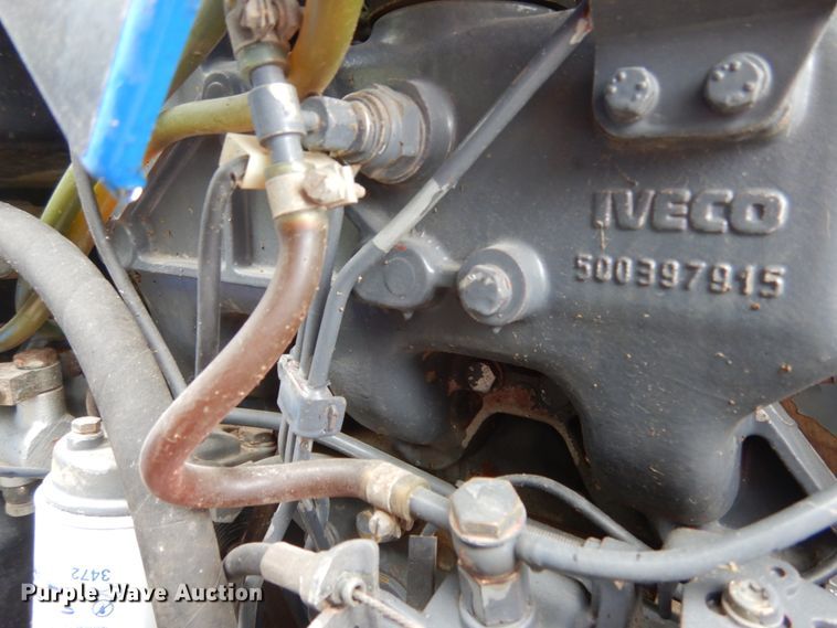 image for item IL9431 2001 New Holland TN65  MFWD tractor