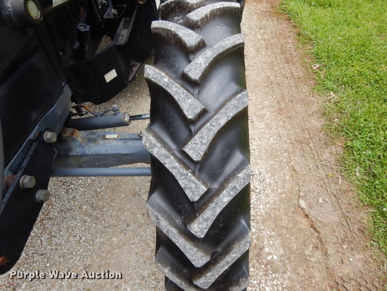 image for item IL9431 2001 New Holland TN65  MFWD tractor