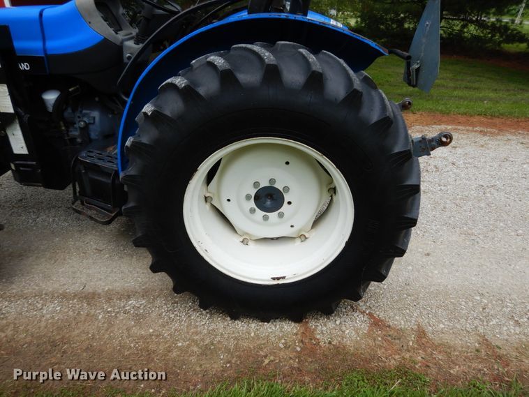 image for item IL9431 2001 New Holland TN65  MFWD tractor